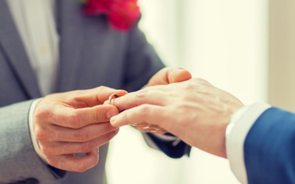 Obispos, en contra de bendecir a parejas gay