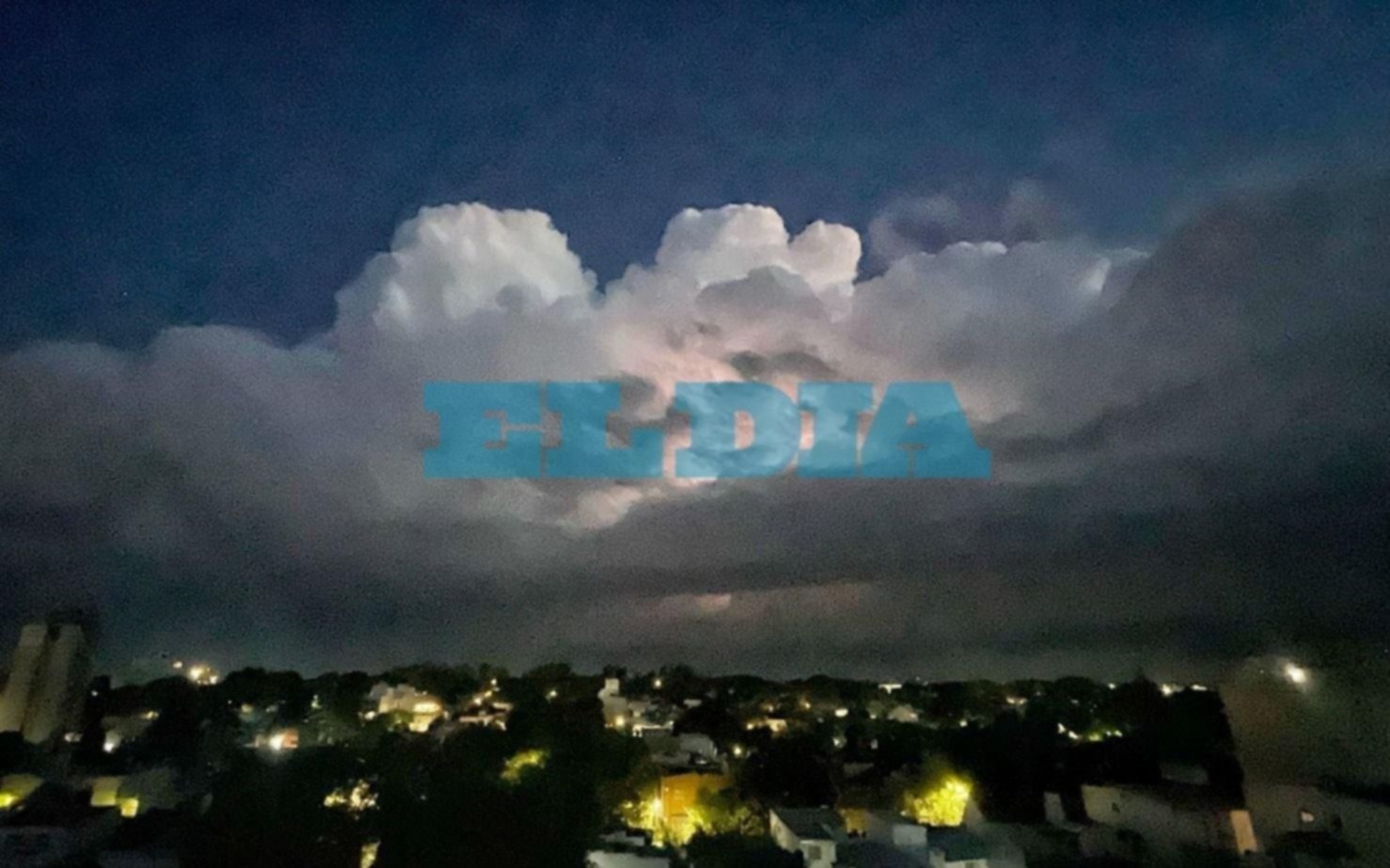 Para la hora de la cena y el brindis se esperan lluvias en la Región