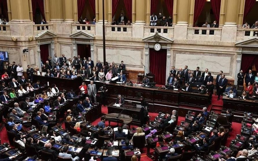 Arrancan extraordinarias, pero sin el megadecreto