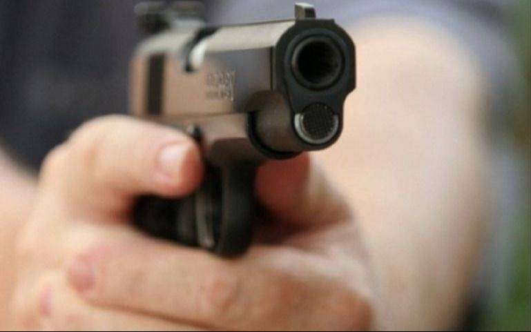 La Plata: fue a la casa de su ex a “hablar” y le terminó pegando un tiro en el pecho