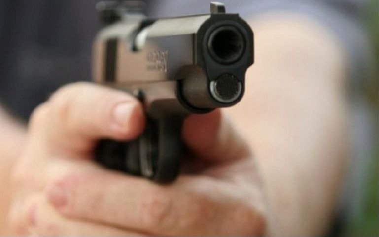 Un efectivo fue asesinado de un disparo en una pelea