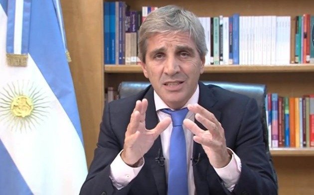 Fuerte cruce entre el ministro Luis Caputo y el diputado Miguel Pichetto