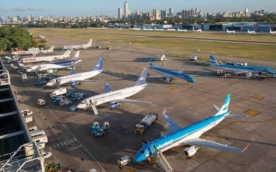 Pilotos aéreos anunciaron un paro en Semana Santa