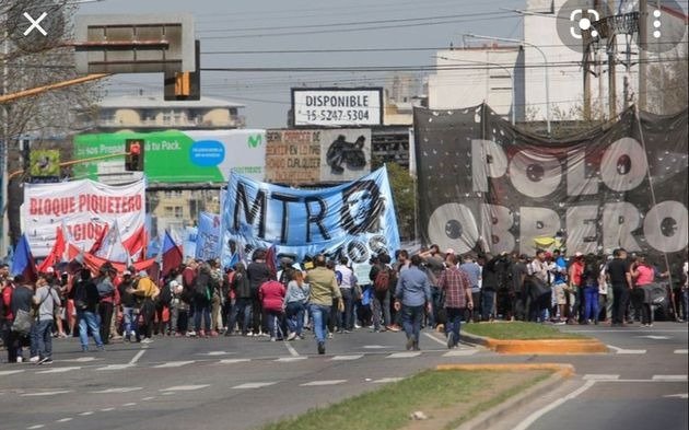 Piqueteros marcharon a la Quinta de Olivos