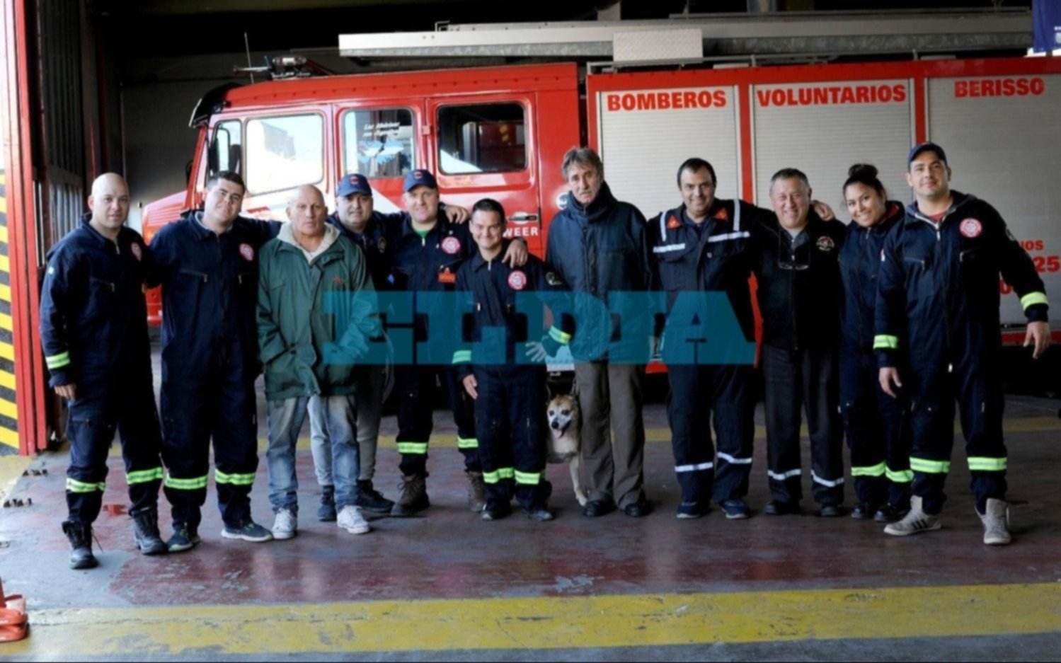 Cierre de una avenida en Berisso por el desfile del centenario de bomberos