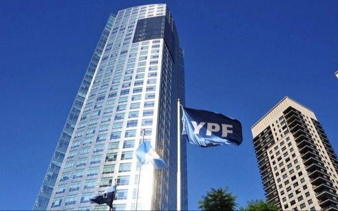 Un argentino litigará contra el país por YPF