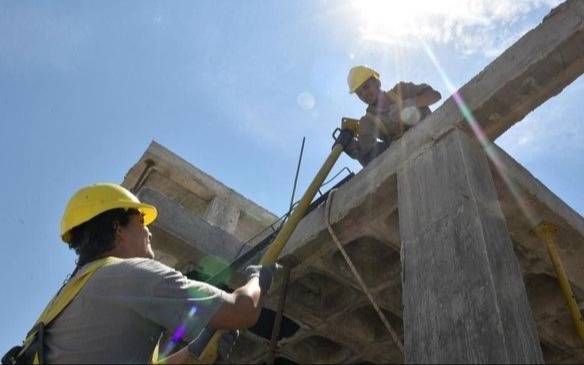 Construcción: cae el expendio de insumos