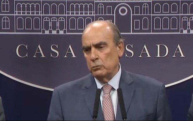 Francos defendió la política social de Pettovello