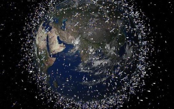 Reclaman a la NASA por la caída de basura espacial