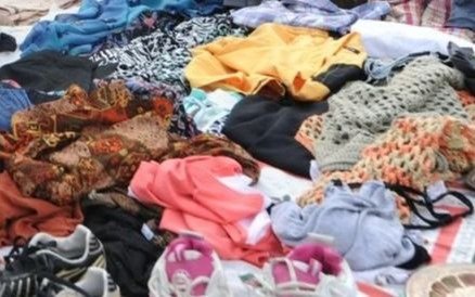 Una jornada solidaria en la Plaza Azcuénaga