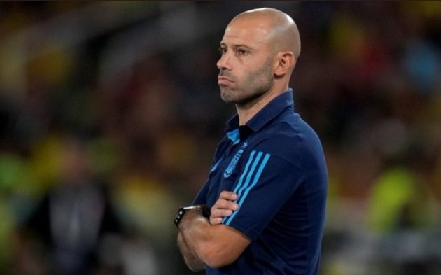 Medio seleccionado Sub-23 viajó con destino a Francia