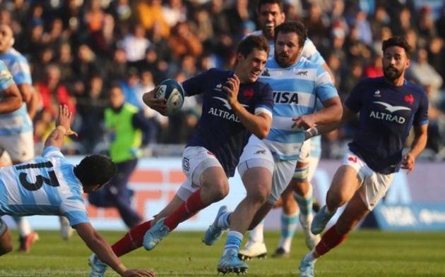 El platense Mendy, fija en Los Pumas