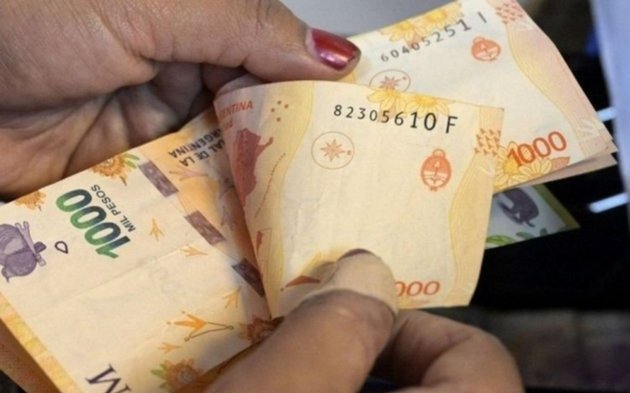 El Gobierno aumentará el salario mínimo por decreto
