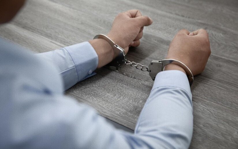 Un policía mató a su exsuegra y fue detenido