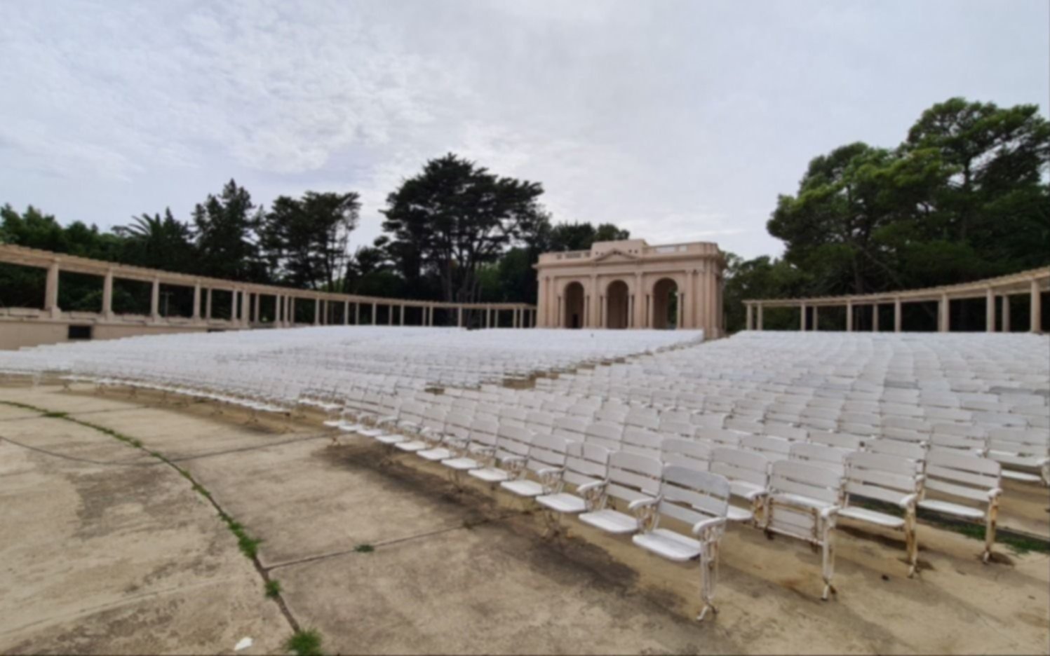 Oficializan convenio para reabrir el Teatro del Lago
