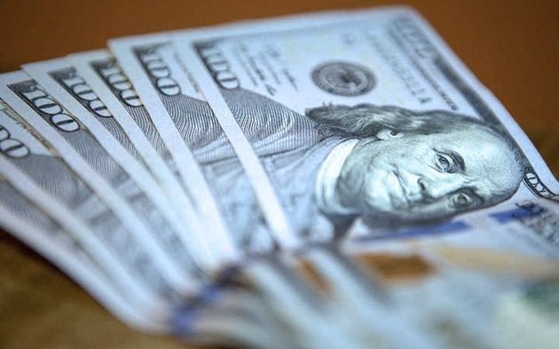 El blue subió hasta $1.395 junto con los financieros