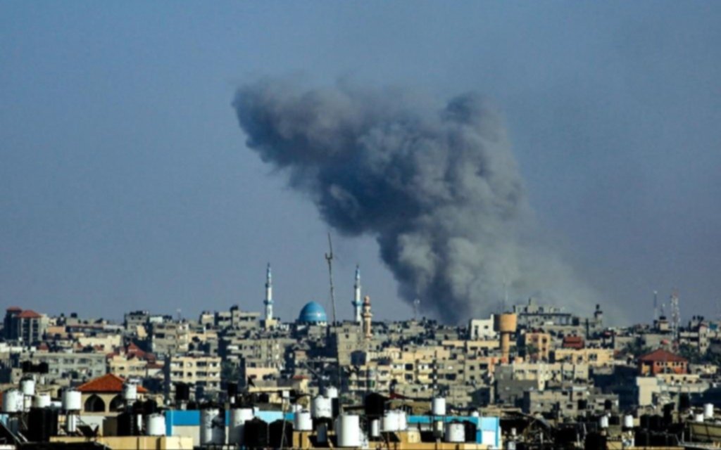 Ataque a una escuela en Gaza dejó al menos 90 muertos