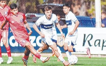 La Reserva volvió a ganar y se acerca a la punta