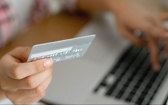 En América Latina ya se usa más la tarjeta que el dinero en efectivo