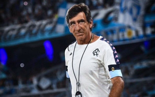 Racing con ventaja para definir el pase a cuartos