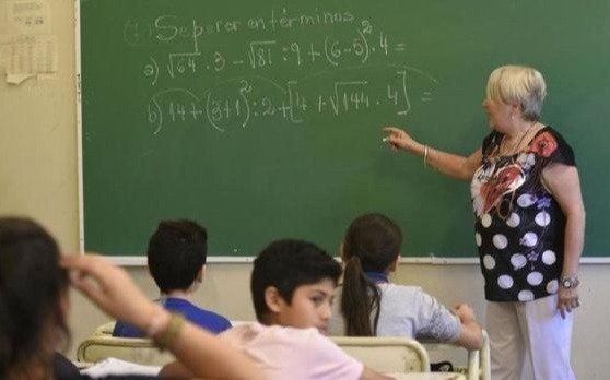 El Gobierno analizará el perfil de los docentes