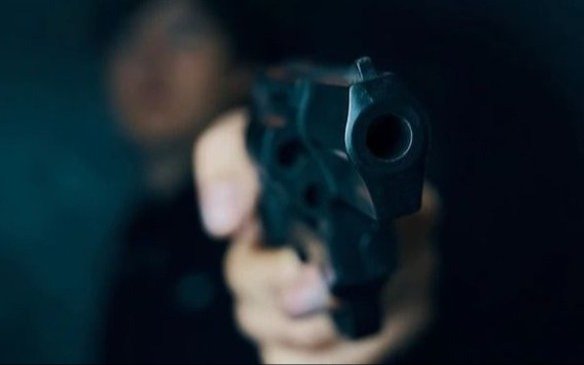 Interna a balazos en un club y una escuela cercana que debió suspender las clases