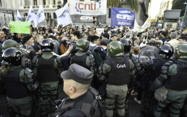 El jefe de la Policía Federal, afuera
