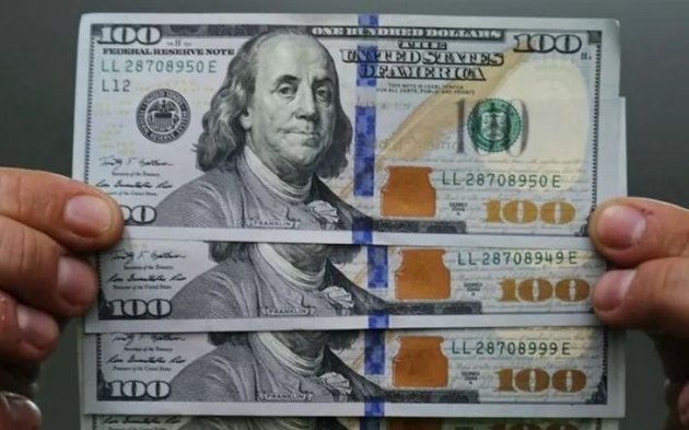 Bajaron el blue y el riesgo país, subió la Bolsa y el Central tuvo que vender