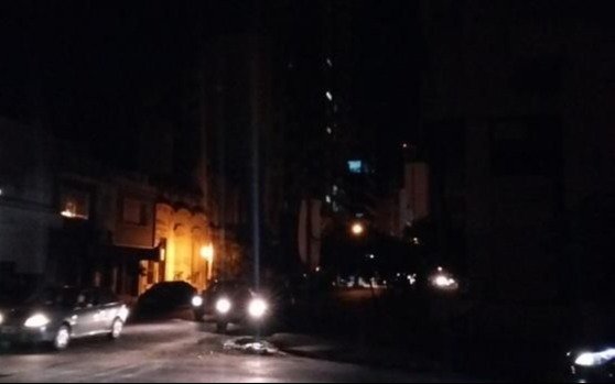 Nuevo reclamo por falta de alumbrado en la plaza Matheu de 1 y 66