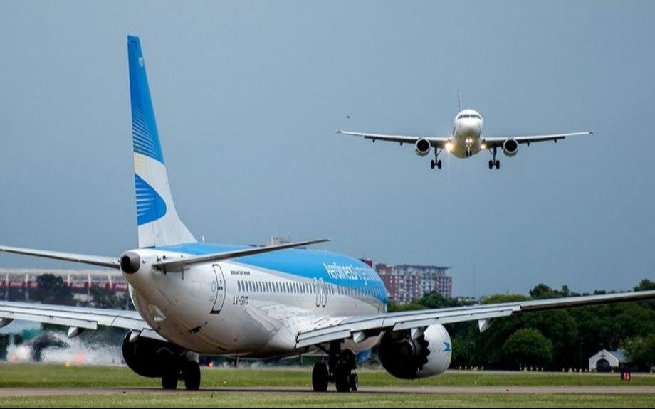 Avanza un acuerdo entre el Gobierno y el PRO para privatizar Aerolíneas