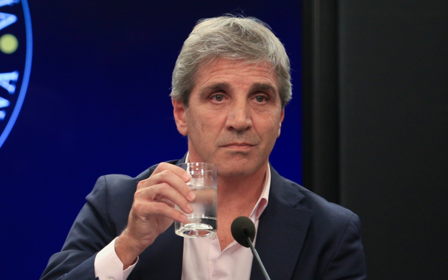Abren importaciones a neumáticos, café, autos y hasta los desodorantes