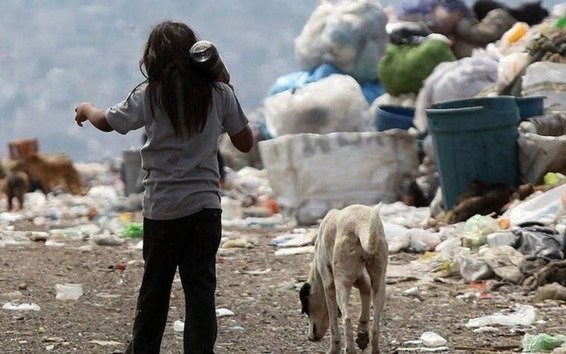 Un informe advierte que preocupa más la pobreza que la inflación