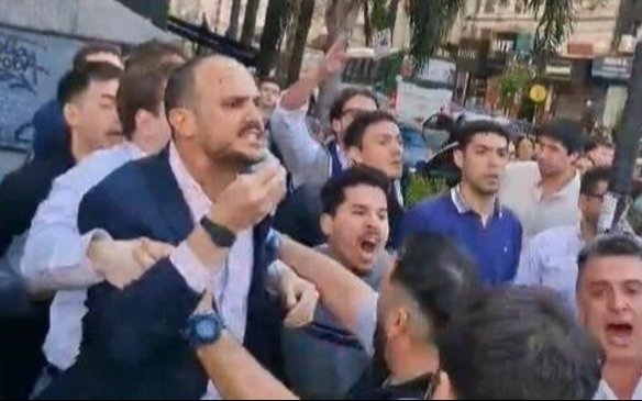 Una preocupante sucesión de escraches y agresiones en la vida política del país