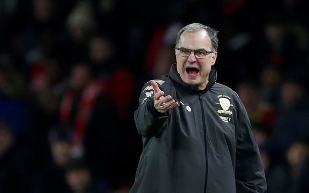Uruguay no pasó del empate y Bielsa en baja