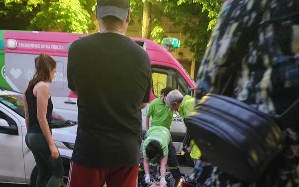 Conmoción por la muerte de un hombre de 59 años en la vía pública