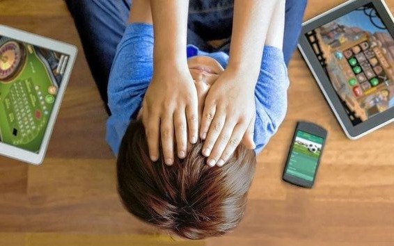Un paso positivo contra las apuestas online que realizan los adolescentes
