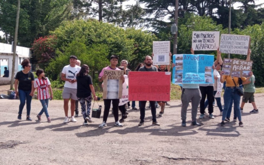 Una escuela agrotécnica salió a reclamar seguridad y obras