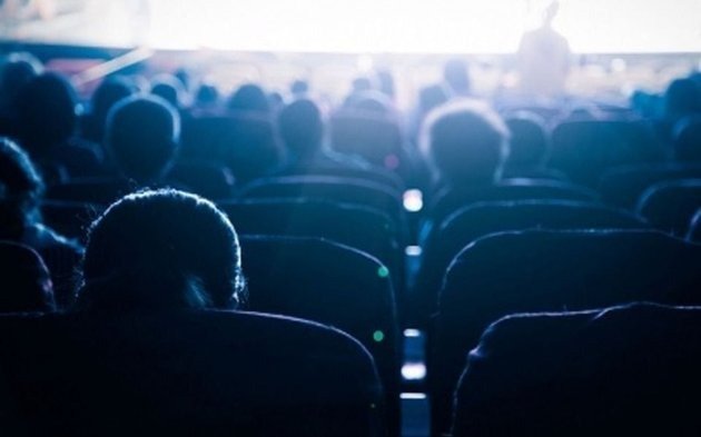 Presentan libro sobre “la década perdida” del cine y las ideas que ahí asoman