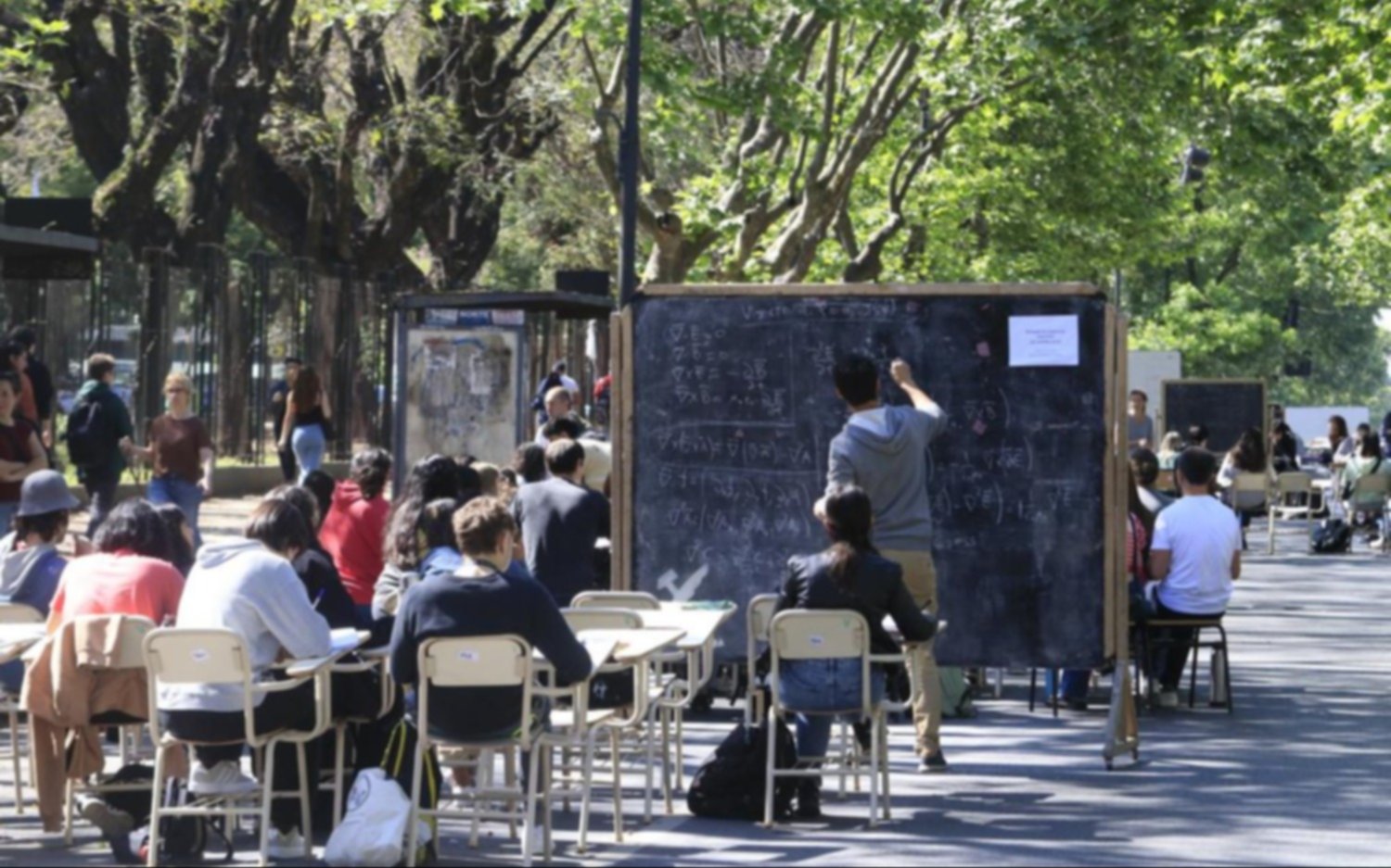 Luego del paro, clases públicas