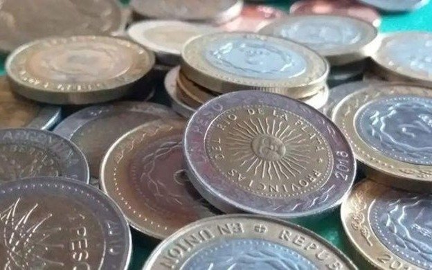 Rematan tambores repletos de monedas