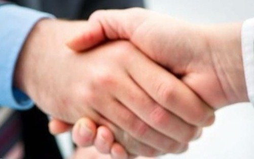 Posible boda entre el PRO y LLA: ¿amenaza la identidad amarilla?