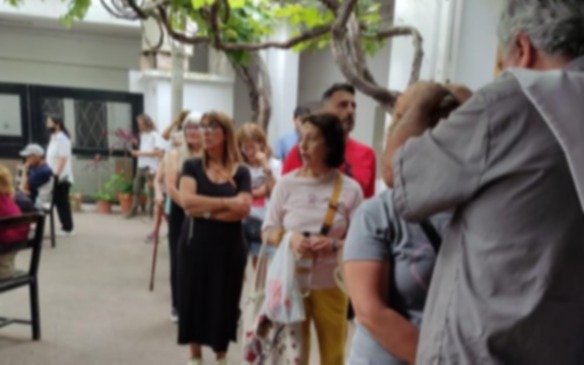 La “fiesta de las rosas”, con misas y una procesión barrial