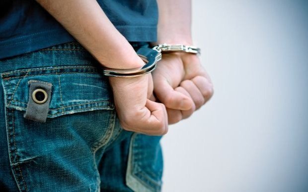 Fue detenido por una brutal agresión a su pareja