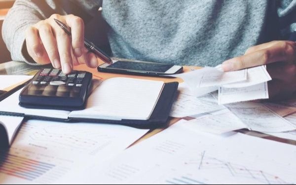 El gasto en servicios, con una baja leve