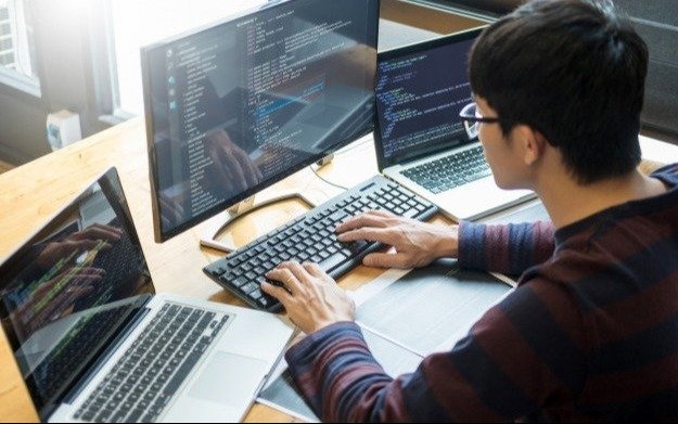 Facilitan empleos en las pymes del conocimiento