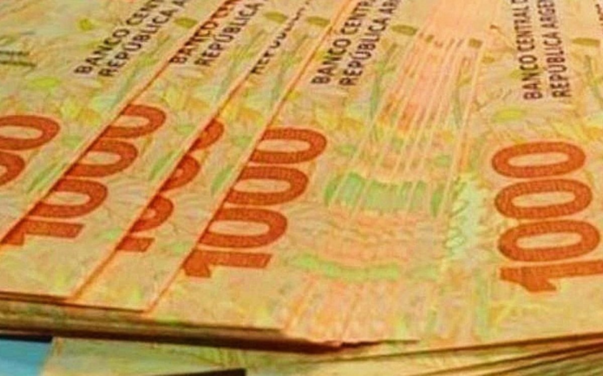 Aumento para empleados de comercio: de cuánto es la suba y cuándo la cobrarán