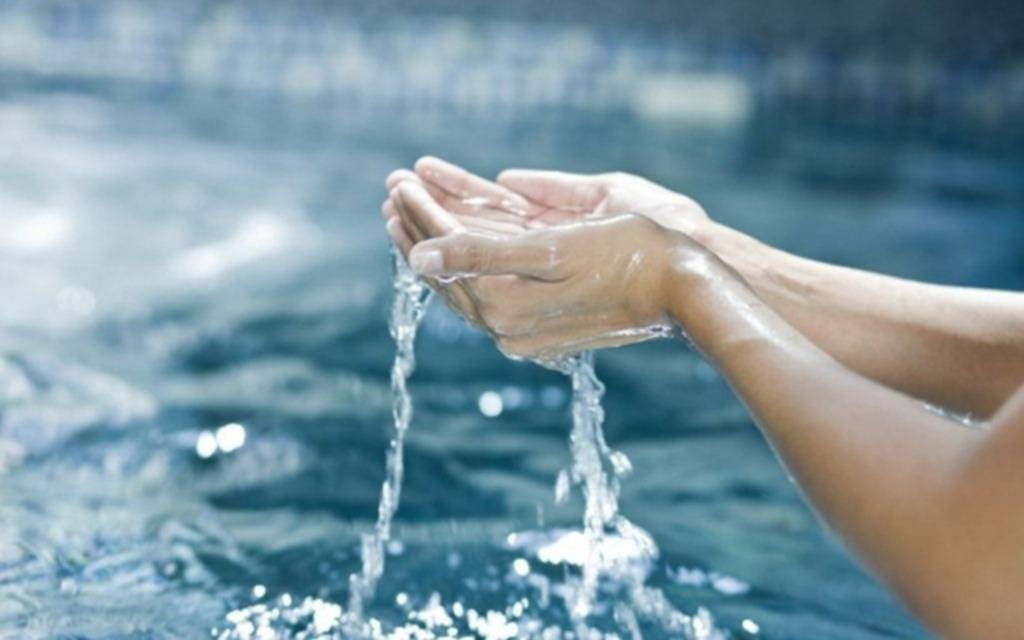 Reclamos por los problemas con el agua en los barrios