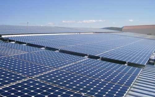 Avanza ordenanza para uso de paneles solares en empresas