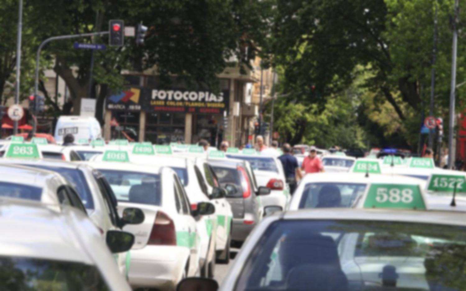 Taxistas piden otro aumento antes de que termine el año