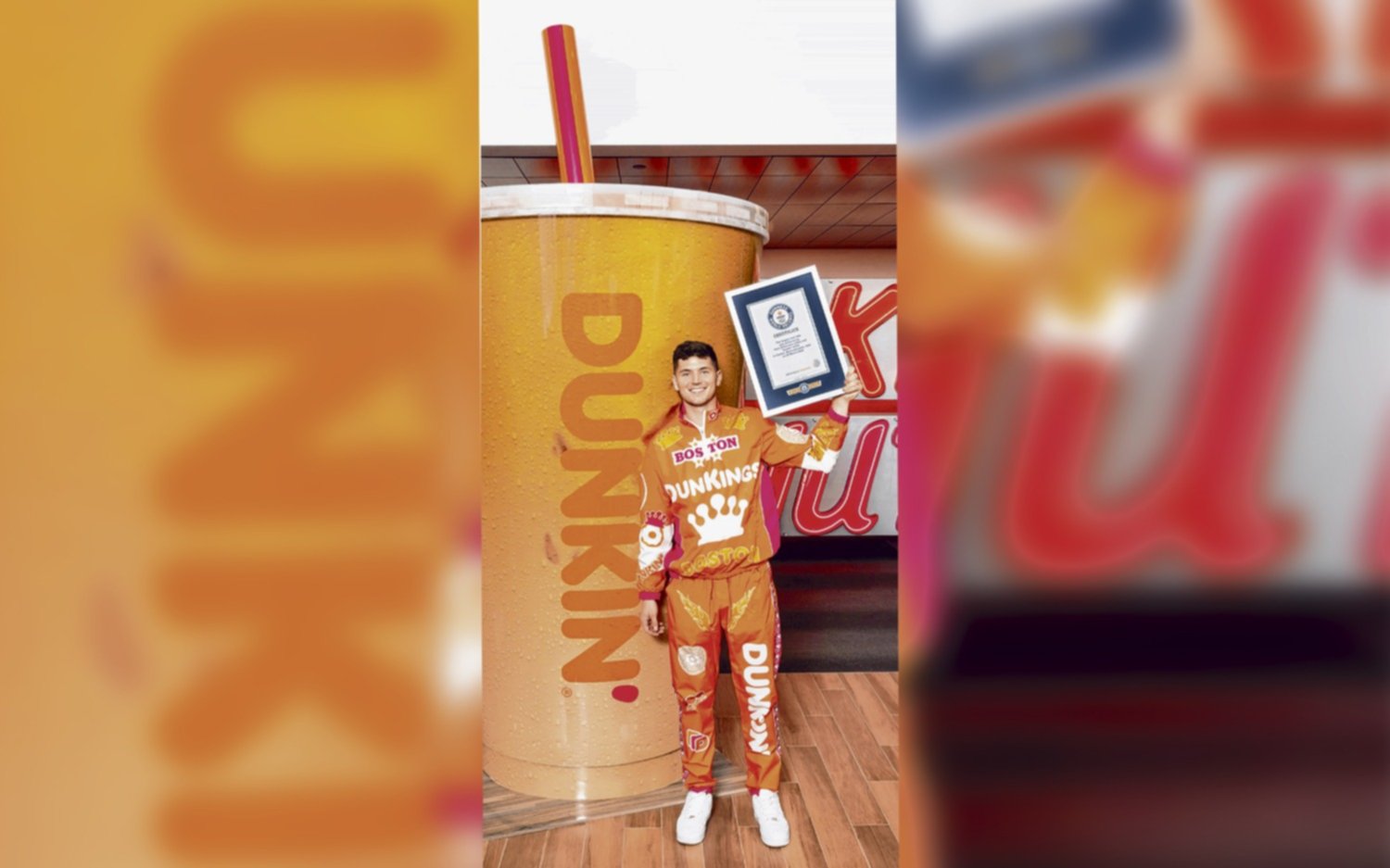 El café con leche helado más grande del mundo